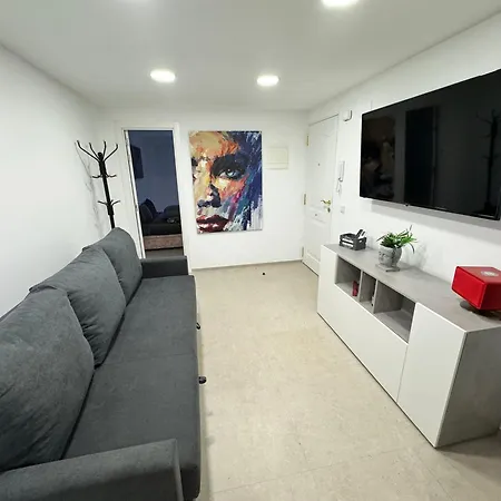 Piso Nuevo Al Lado Del Mar شقة فالنسيا