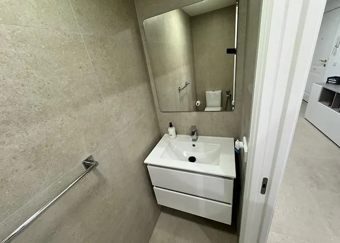 Piso Nuevo Al Lado Del Mar شقة *